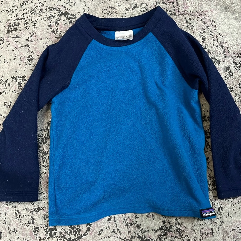Patagonia 3t sweatshirt